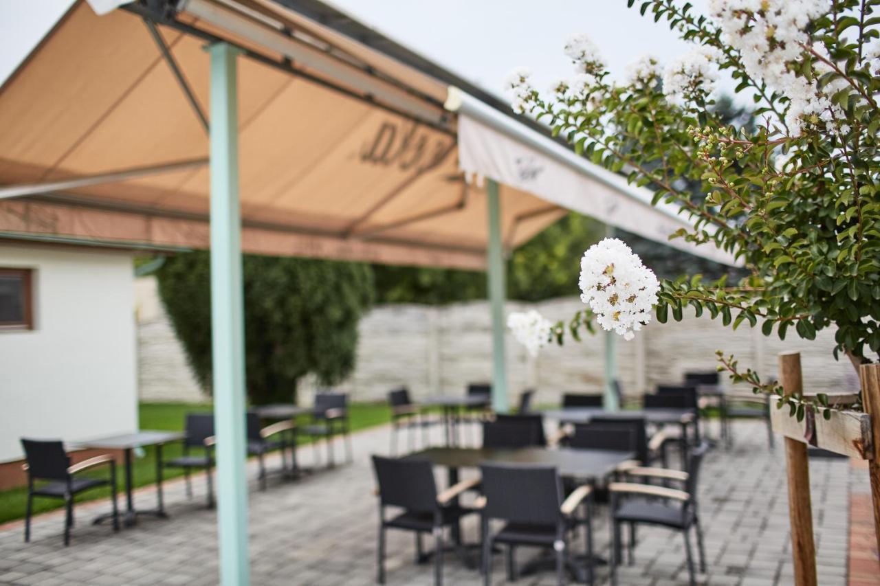 Aquasol Resort Mosonmagyarovar Bagian luar foto