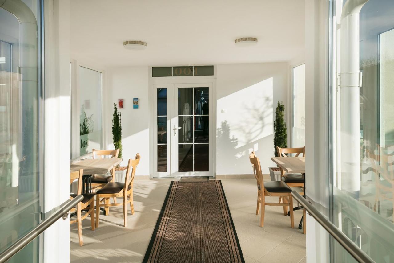 Aquasol Resort Mosonmagyarovar Bagian luar foto
